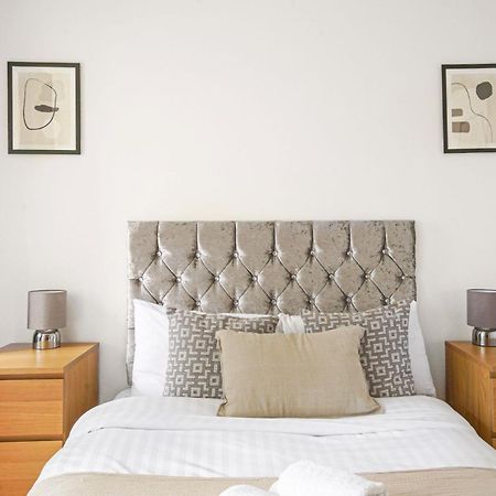 Paddington - 2Br With Balcony - Cityapartmentstay London Bagian luar foto
