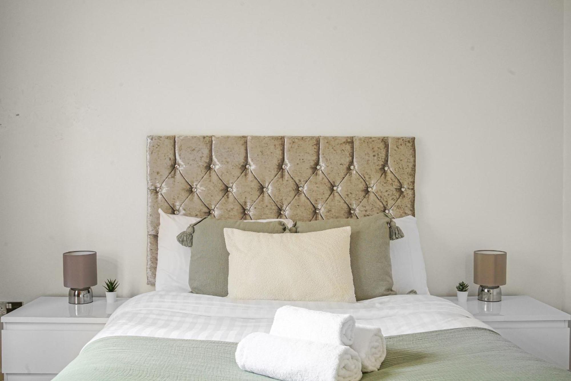 Paddington - 2Br With Balcony - Cityapartmentstay London Bagian luar foto