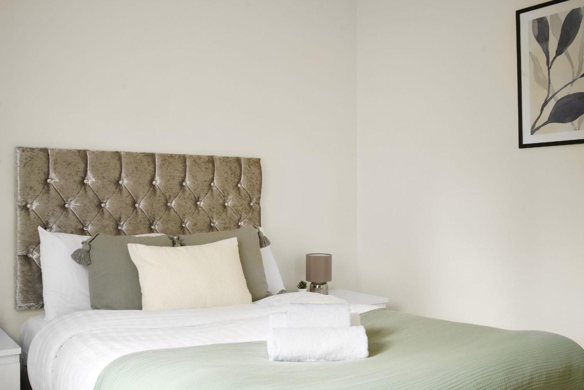 Paddington - 2Br With Balcony - Cityapartmentstay London Bagian luar foto